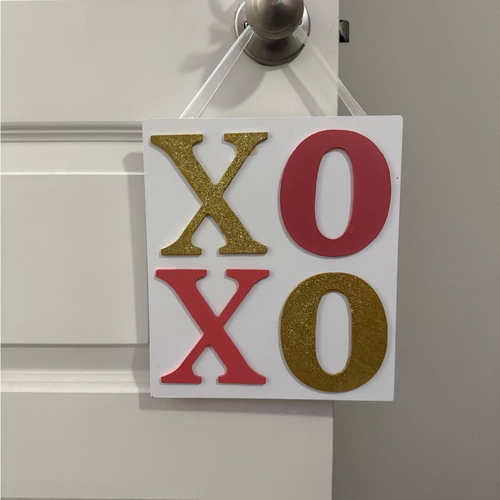 Gold and Pink XOXO Wall Decor
